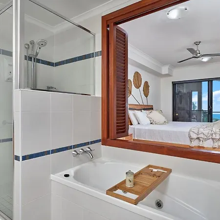 Stunning 2-3 Bed Penthouse Glorious Ocean Views Apartment Trinity Beach Exterior photo
