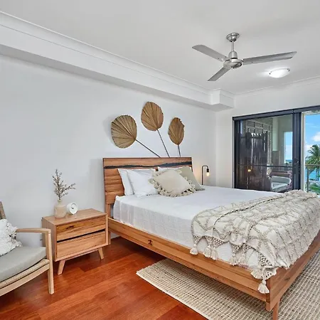 Stunning 2-3 Bed Penthouse Glorious Ocean Views Apartment Trinity Beach Exterior photo