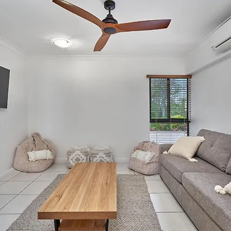 Stunning 2-3 Bed Penthouse Glorious Ocean Views Apartment Trinity Beach Exterior photo