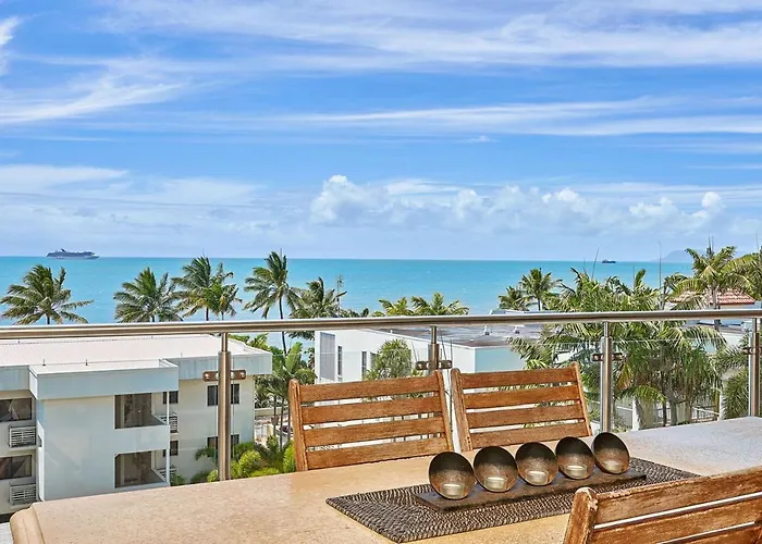 Stunning 2-3 Bed Penthouse Glorious Ocean Views