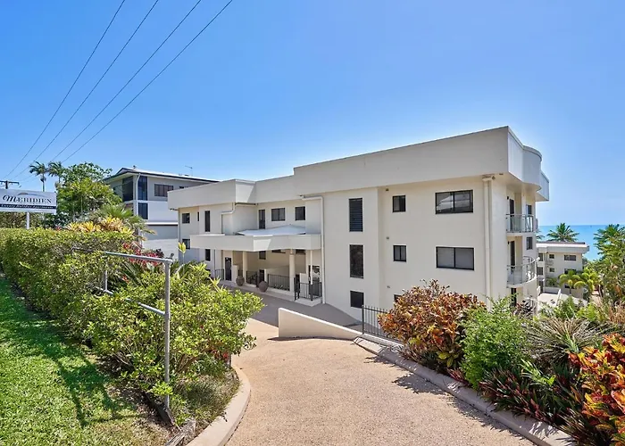 Stunning 2-3 Bed Penthouse Glorious Ocean Views