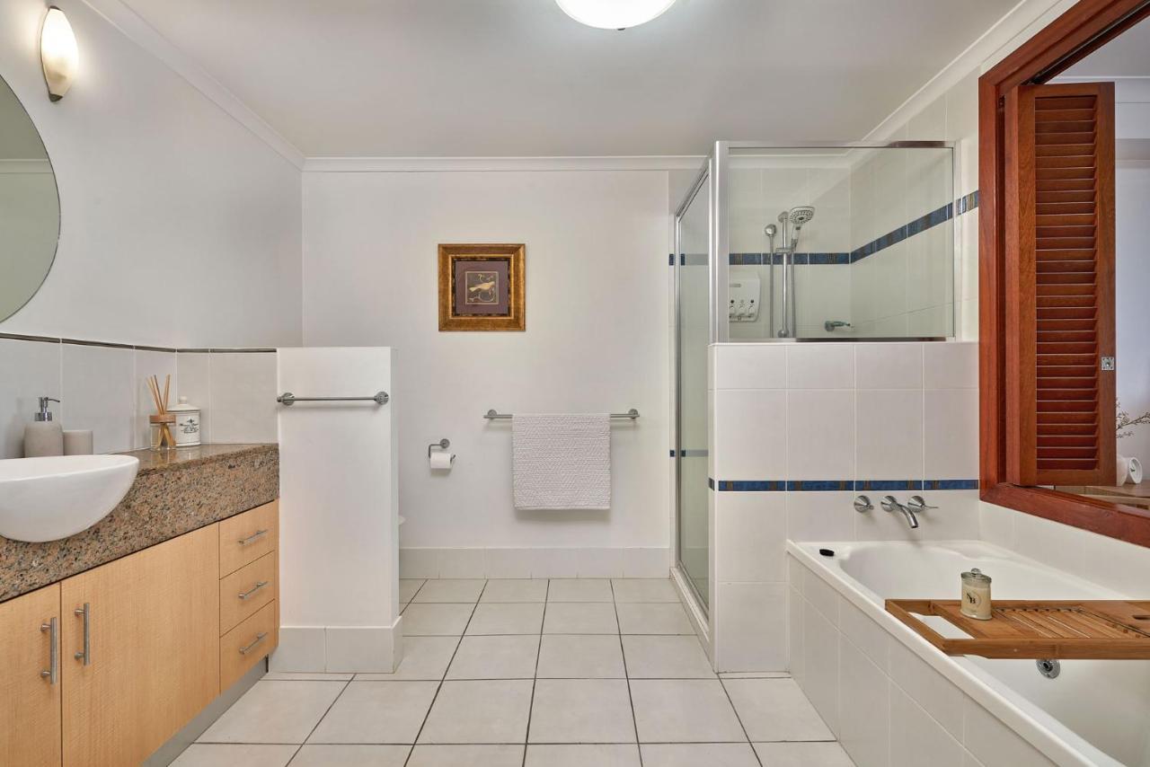 Apartment Stunning 2-3 Bed Penthouse Glorious Ocean Views Trinity Beach